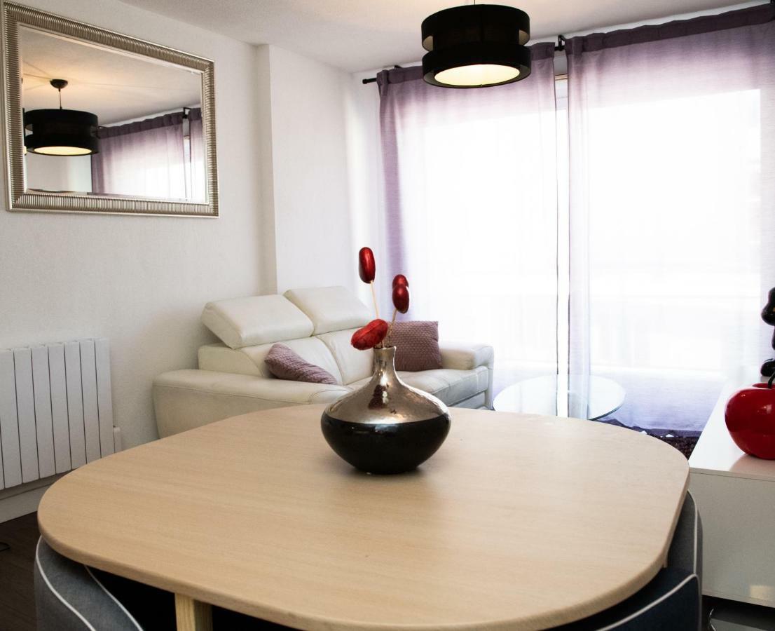 Appartements Du Leman - Proches Geneve - Parkings Prives Gratuits Annemasse Εξωτερικό φωτογραφία